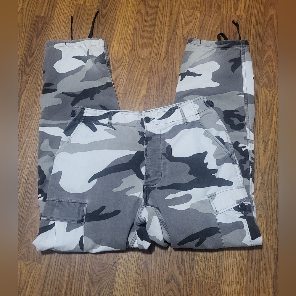 U.S. Army Hot Weather Woodland Camo BDU Combat Trousers Men’s W27 Military Style